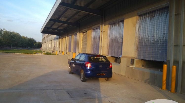  pvc strip curtains are economical, saves energy and improves the efficiency of refrigeration, cold storage facilities